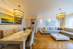 Flexible SelfCheckIns 216 - Zagreb - 3 Bedrooms - Garage