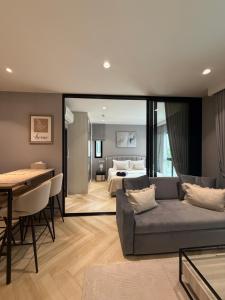 Legendary E204 - Top floor family 1BR - The Title Legendary by UNO
