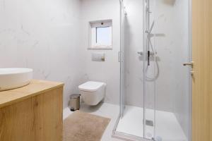 NEW! House with Hot Tub by Douro River & Iconic Bridge