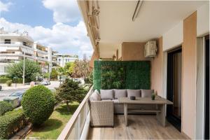 Glyfada Lux Olive Suites - Aura & Glow