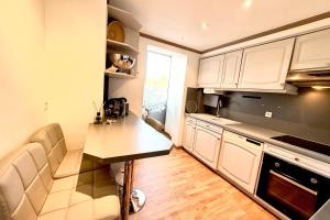 Antibes City Center 4 Guests