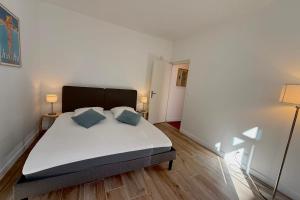 Old Antibes 2 Guests