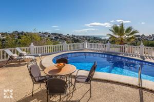 Villa Sol Y Mar by Abahana Villas