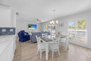Seashells Unit 19- Sanibel Sunset condo