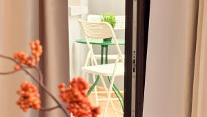 Spacious 2BR Steps from the Palace of Parliament - Walk Everywhere