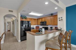 Luxury Condo with Huge Private Balcony on Lake Bryan