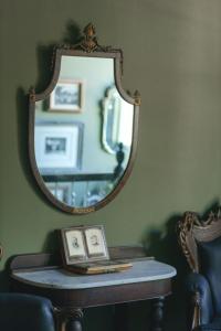 The Gilded Lady - The Socialite Suite