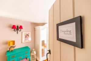 The Old Paul Pry by Leap Escapes