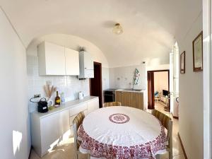 SR8 - Grazioso appartamento panoramico nella Pigna