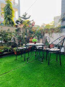 Casa-Boho ! 3BHK Mediterranean stay with Jacuzzi
