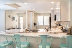 Lighthouse Point 222 condo