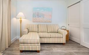 Lighthouse Point 222 condo