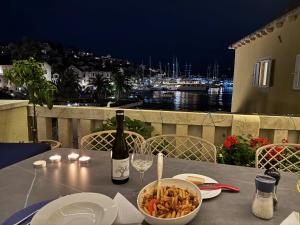 Riva Lavanda Hvar, Old Town