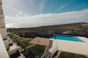 Atlantic Residence Pool & Ocean View