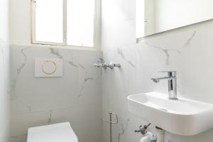 Dreaming of Greece G2