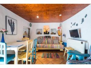 Silence Cave Rural House