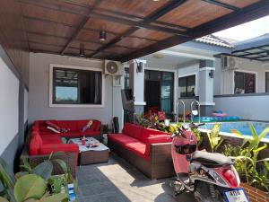 Poolhaus Pattaya Pong