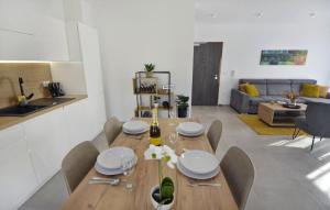 Modern apartment near Kanegra Beach