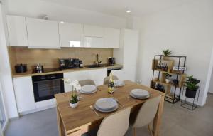 Modern apartment near Kanegra Beach