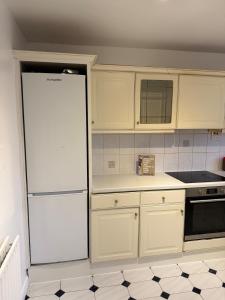 Stylist 2 Bedroom Flat in Central London