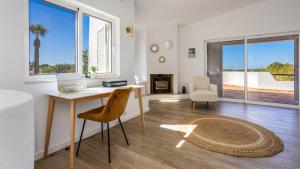 Greice Homes - Villa Carob Tree