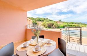 Residence with swimming-pool in Isola Rossa, just about 2 km from the beach La Marinedda