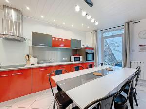 Maison 11 couchages Veyre- Monton