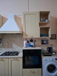 Casa Vacanze Donna Manu- Centralissima Tra Stazione Centrale ed Aeroporto