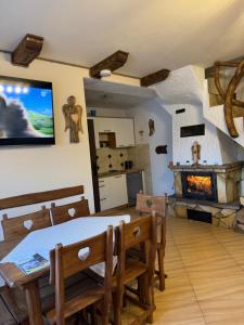 Chata z Kominkiem - Drozdówka Solina- 6-9-2-2-8-1-3-6-3