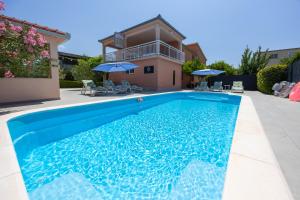CASA di MIRJANA , Vila s Bazenom i 3 Apartmana, Parking, Kaštela,Near Split