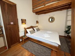 Vista Rustic Room