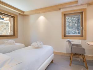 Appartement avec Piscine et Garage à Courchevel 1850 - FR-1-564-129