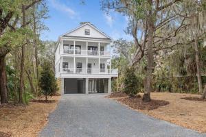 Beach Belle- Pet Friendly- Luxury Edisto Home