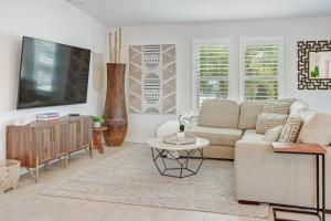 Manatee Bay | Canalfront Key Largo Home, Balcony, Dock