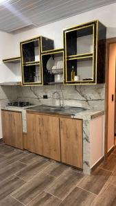 aparta hotel del toro