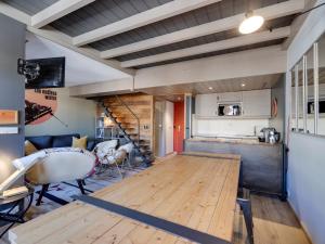 Duplex rénové ski aux pieds avec balcon pour 6 personnes à Val-dIsère - FR-1-862-30