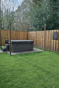 14P 5B Beautiful English Villa with jacuzzi