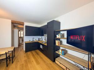 Modern Two-Room Apartment with Balcony 2km from the Center