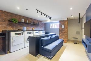 Sua estadia completa em prédio c piscina e academia na melhor localização de São Paulo - CARs