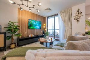 Boutique 3BR in JBR Upgraded by UDH