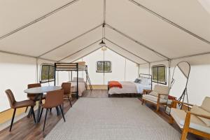 Stay & Paddle Free Lakeside Glamping Retreat