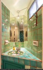 Business in-suite with office