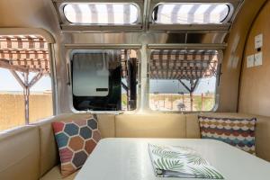 Airstream Desert Stay | Hot Tub, Views, Stargazing