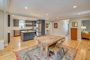 Extended Stay in South Haven! Pet-Friendly Home