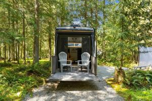 The "Waldorf Astoria of RVs" A Five-Star Forest Escape