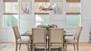 Resorting To Happiness by AvantStay Close to the Beach w Pool Access