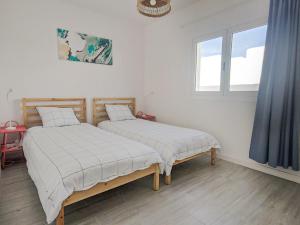 VolKKanrentals Casa Lila Seafront House