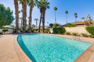 15 Mi to Coachella Palm Desert Gem with Pool Access