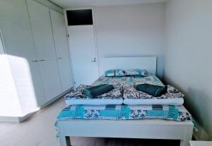 Sky High Living - Spacious Home with Panoramic View