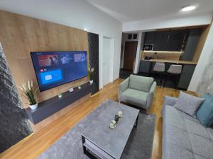 Nest on Nine